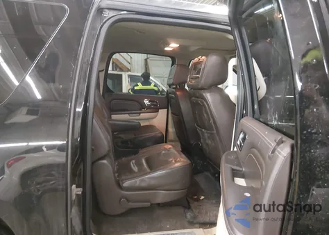 2013 Cadillac Escalade Esv Platinum Edition z USA, uszkodzony, nr VIN 1GYS4KEF0DR360046